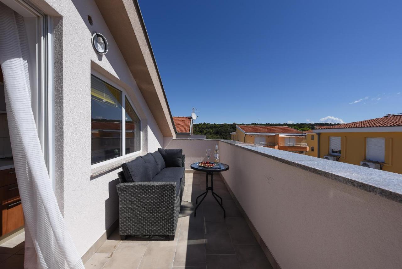 Sunset Beach Suites Kozino Exterior photo